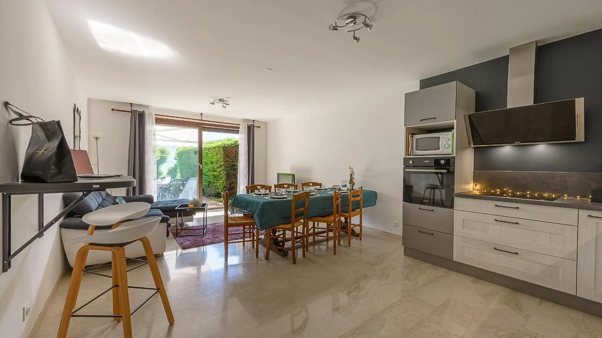 Apartment Cote Lac Et Jardins Acces Direct Au Lac Annecy By Lla Selections Duingt