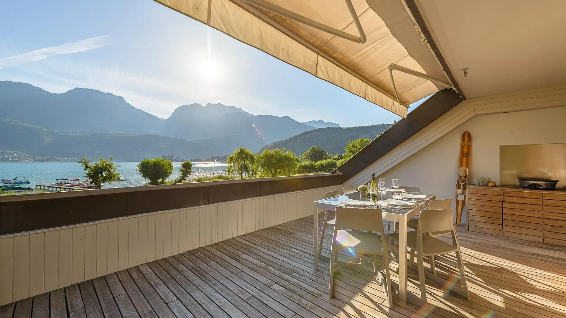 Cote Lac Et Jardins Acces Direct Au Lac Annecy By Lla Selections Duingt 0*,  France