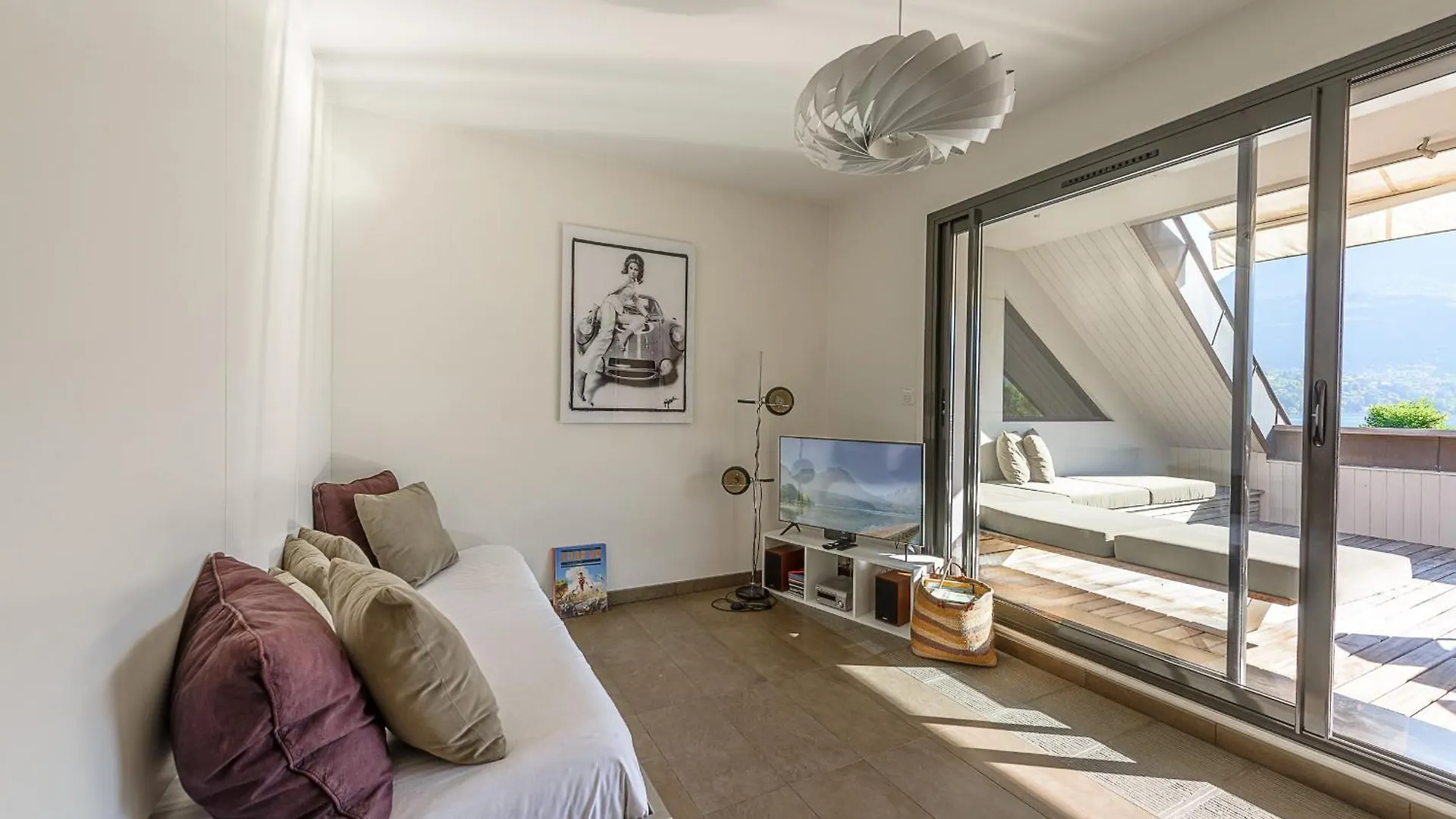 Cote Lac Et Jardins Acces Direct Au Lac Annecy By Lla Selections Duingt Apartment