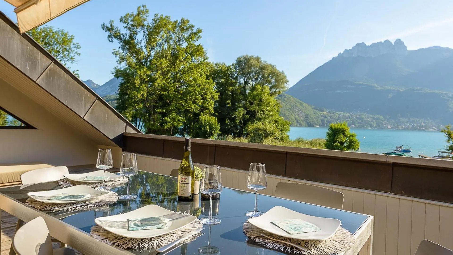 Cote Lac Et Jardins Acces Direct Au Lac Annecy By Lla Selections Duingt