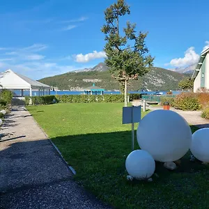  Appartement En Rez De Jardin Au Bord Du D’annecy